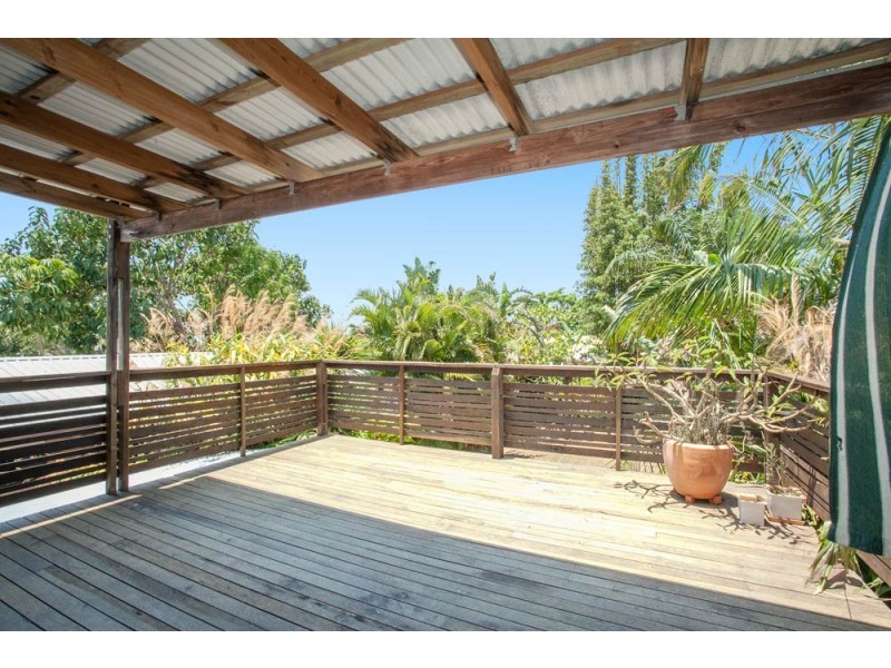 17 Campbell Street, Scarborough QLD 4020