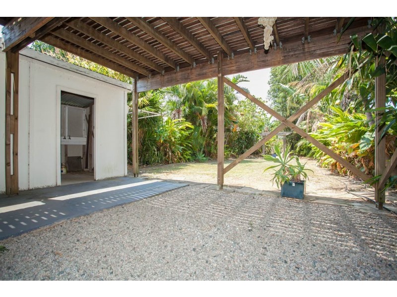 17 Campbell Street, Scarborough QLD 4020