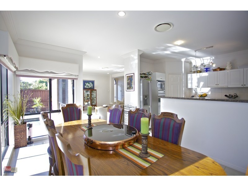 2 Standish Street, North Lakes QLD 4509