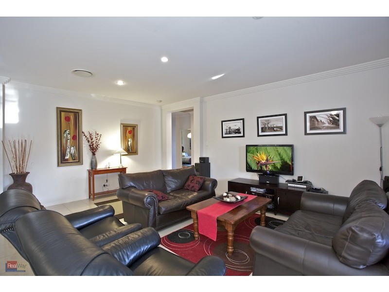 2 Standish Street, North Lakes QLD 4509