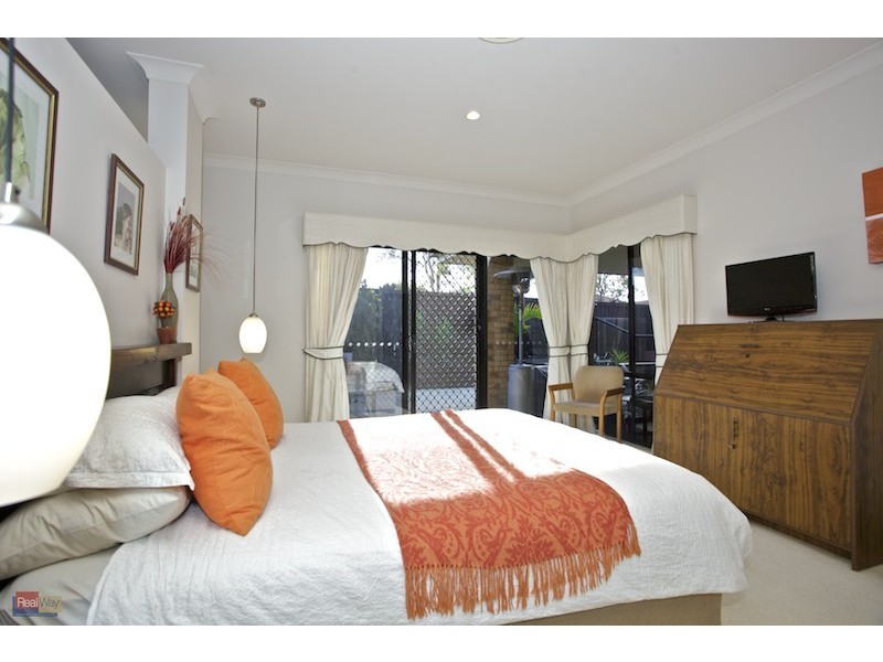 2 Standish Street, North Lakes QLD 4509