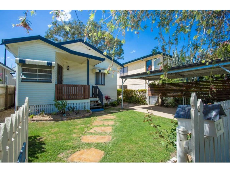 23 View Street, Woody Point QLD 4019