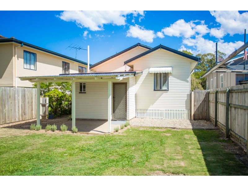 23 View Street, Woody Point QLD 4019