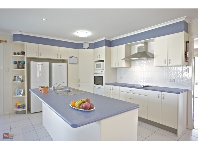 6 Clifford Street, Woody Point QLD 4019