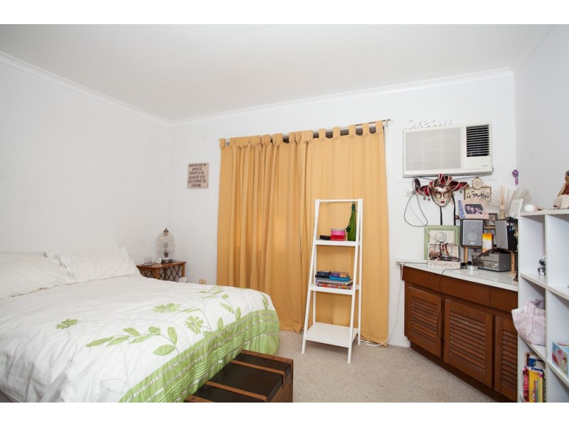 5 Sutherland Street, Redcliffe QLD 4020