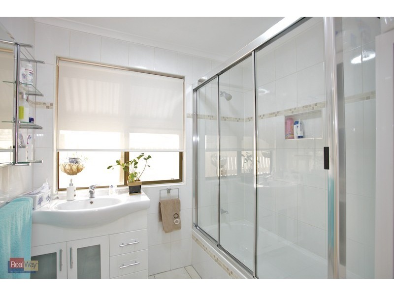 25 Sportsground Street, Redcliffe QLD 4020