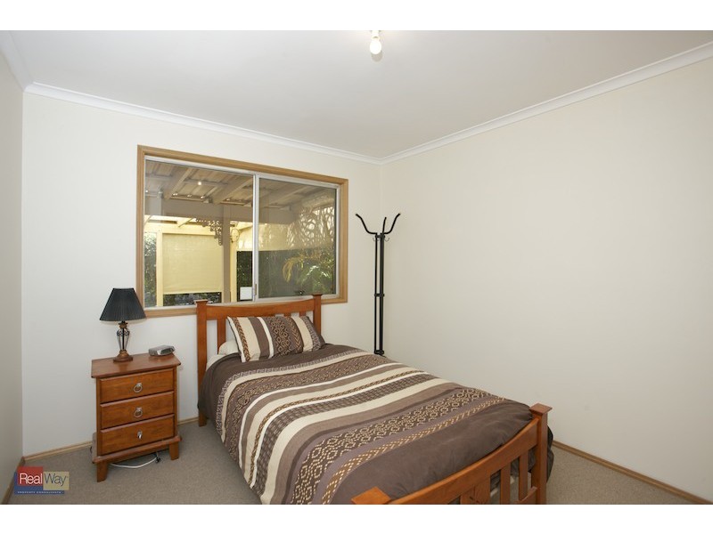 25 Sportsground Street, Redcliffe QLD 4020