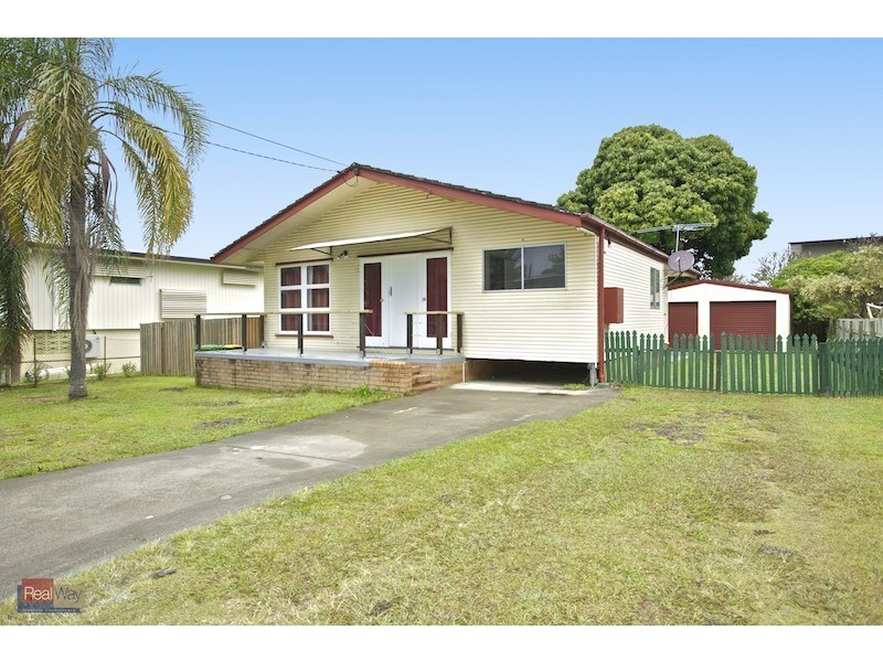 4 Heather Street, Clontarf QLD 4019