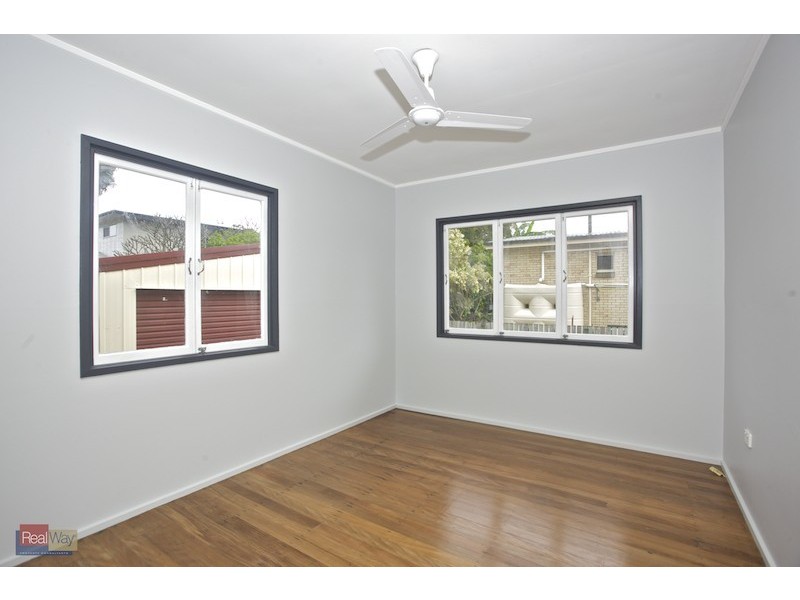 4 Heather Street, Clontarf QLD 4019