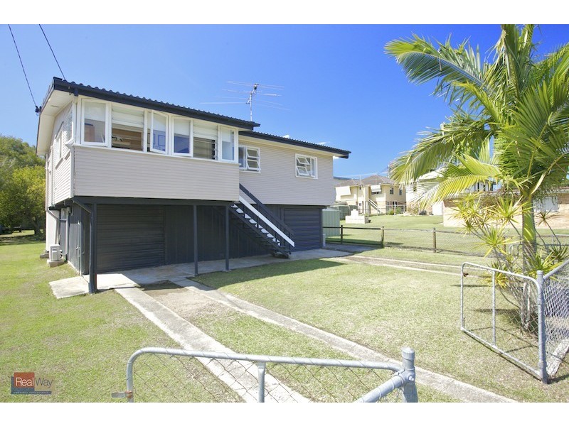1 Long Street, Clontarf QLD 4019