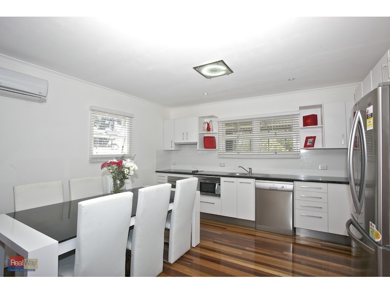 1 Long Street, Clontarf QLD 4019