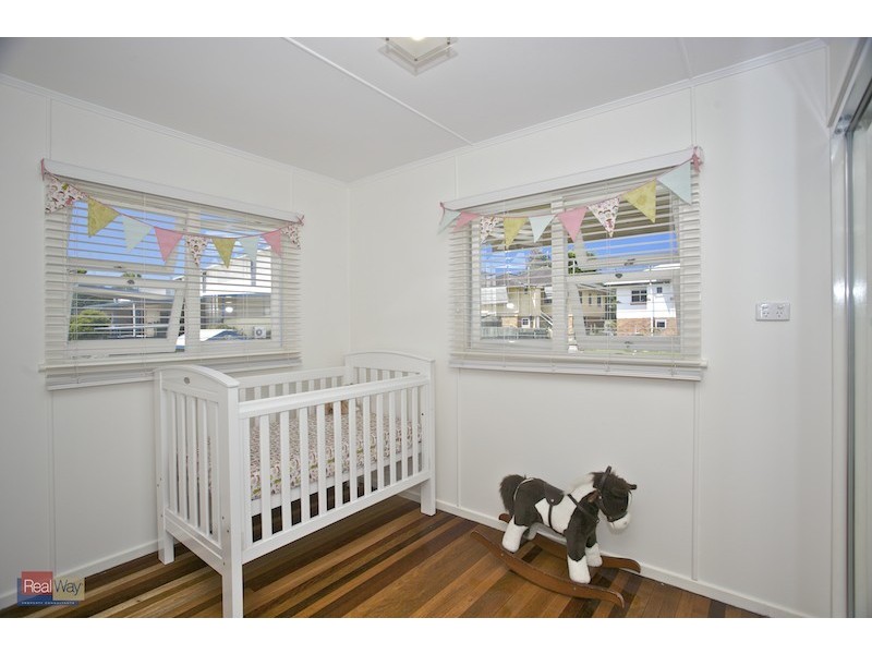 1 Long Street, Clontarf QLD 4019