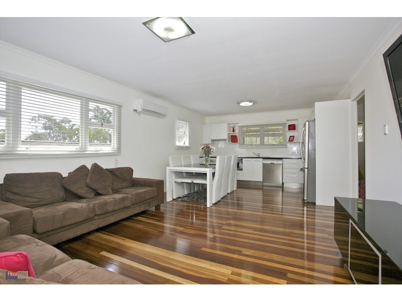 1 Long Street, Clontarf QLD 4019
