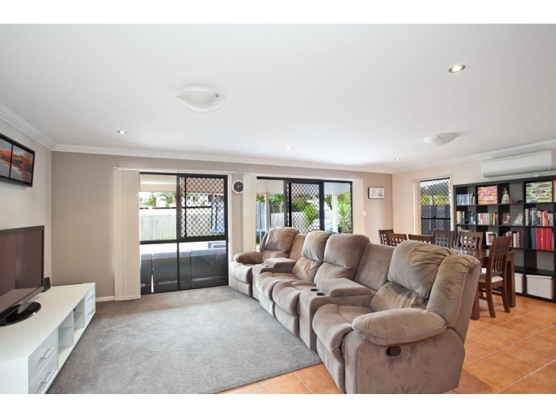 12 Gale Street, Redcliffe QLD 4020