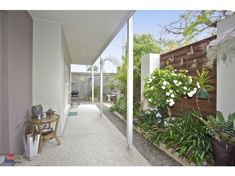 1/17  Shields Street, Redcliffe QLD 4020