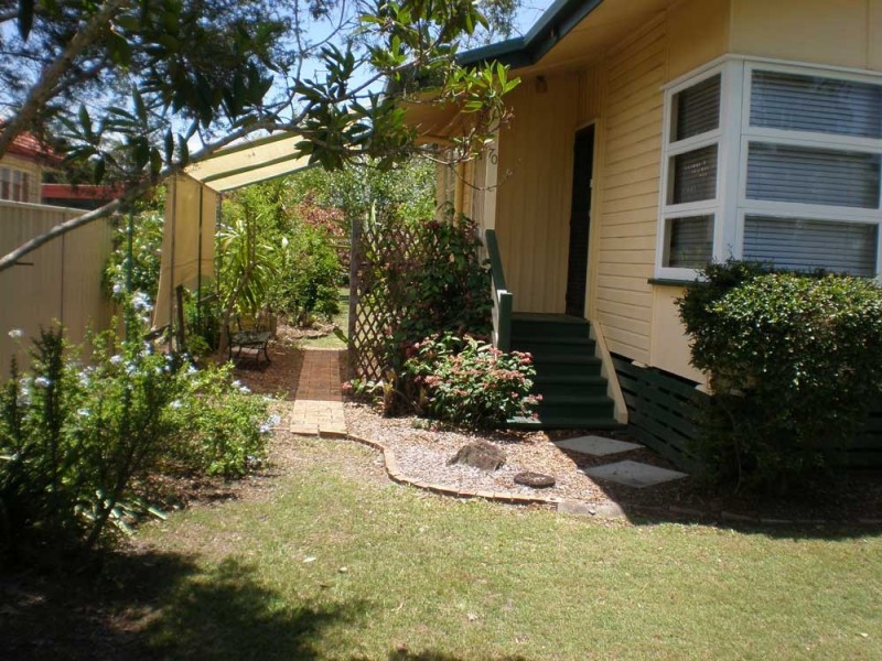 70 Steven Street, Redcliffe QLD 4020