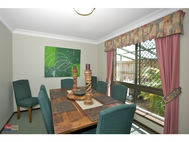 25 Southern Cross Drive, Newport QLD 4020