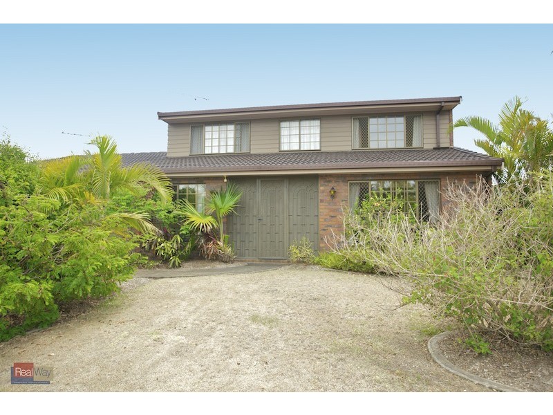 25 Southern Cross Drive, Newport QLD 4020