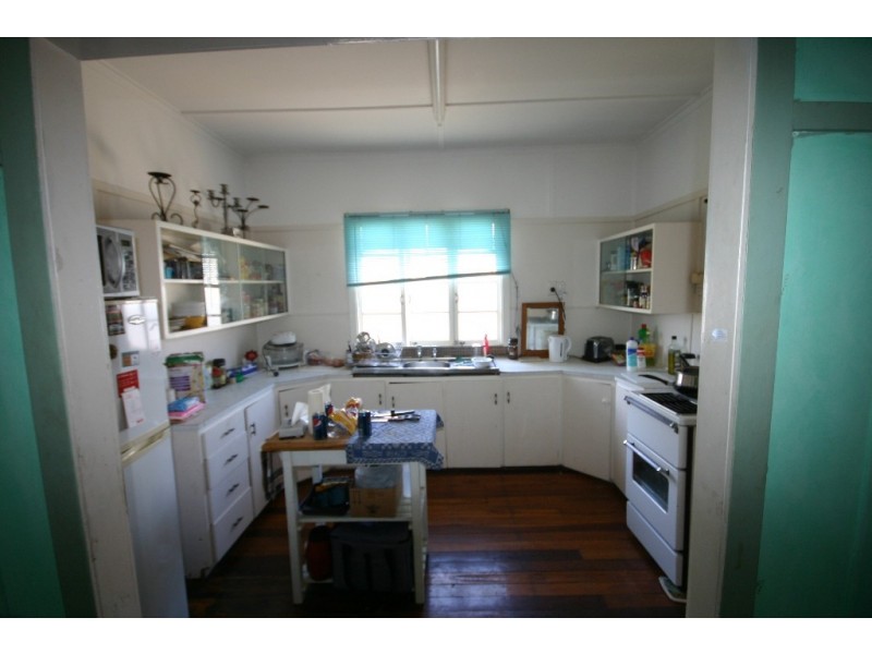 16 Blackwood Road, Margate QLD 4019