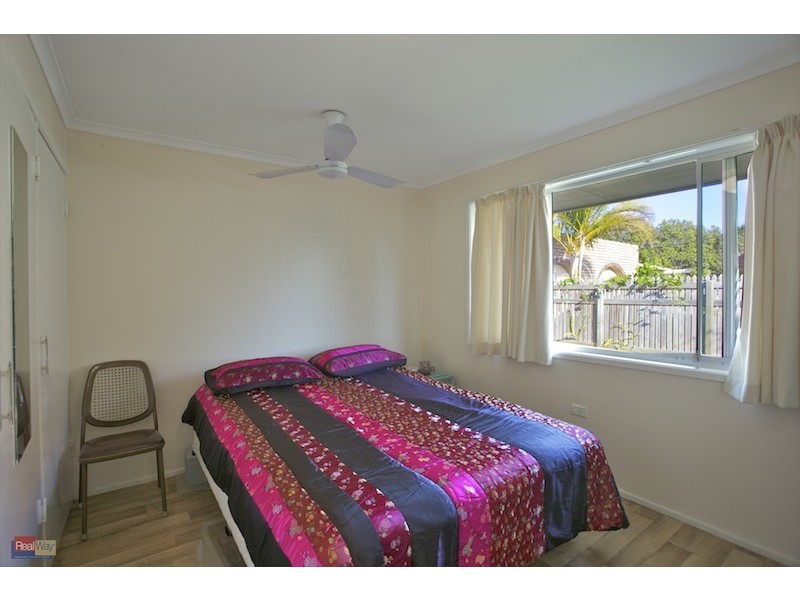 20 La Salle Drive, Newport QLD 4020