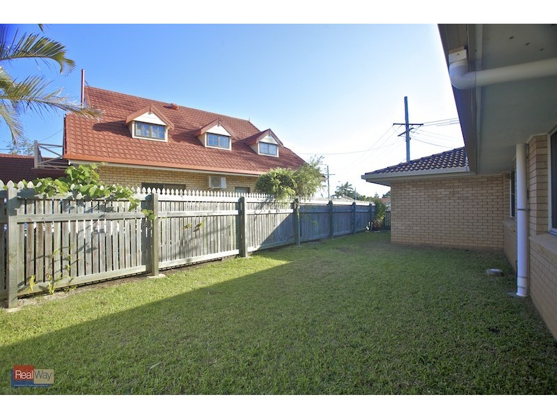 20 La Salle Drive, Newport QLD 4020