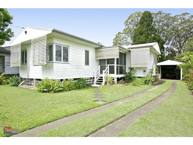 9 Wharf Street, Woody Point QLD 4019