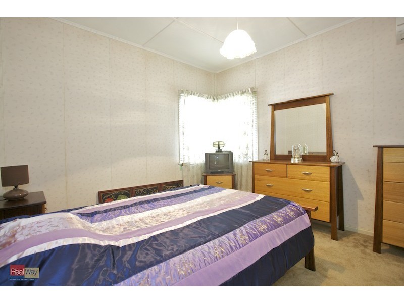 9 Wharf Street, Woody Point QLD 4019