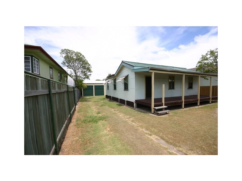 3 Collins Street, Woody Point QLD 4019