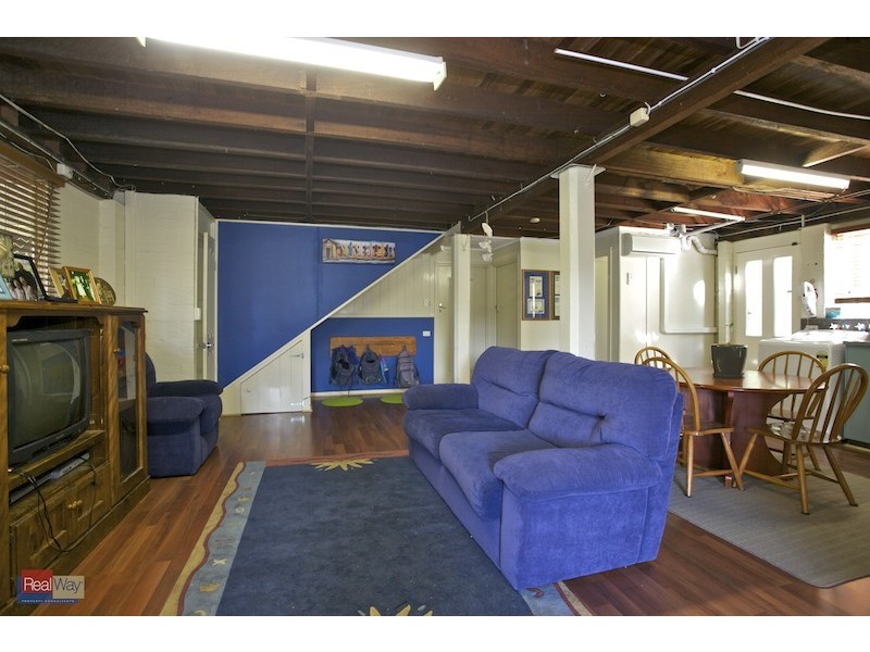 24 Seaville Avenue, Scarborough QLD 4020