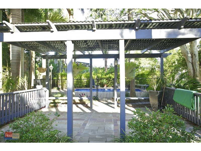 24 Seaville Avenue, Scarborough QLD 4020