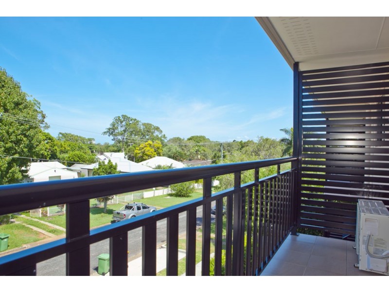 2/12 Wharf Street, Woody Point QLD 4019