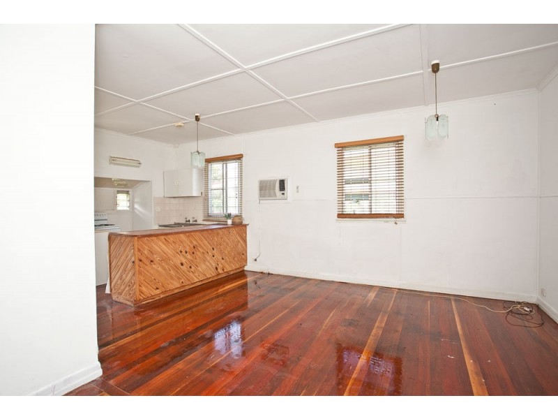 106 Thomas Street, Clontarf QLD 4019