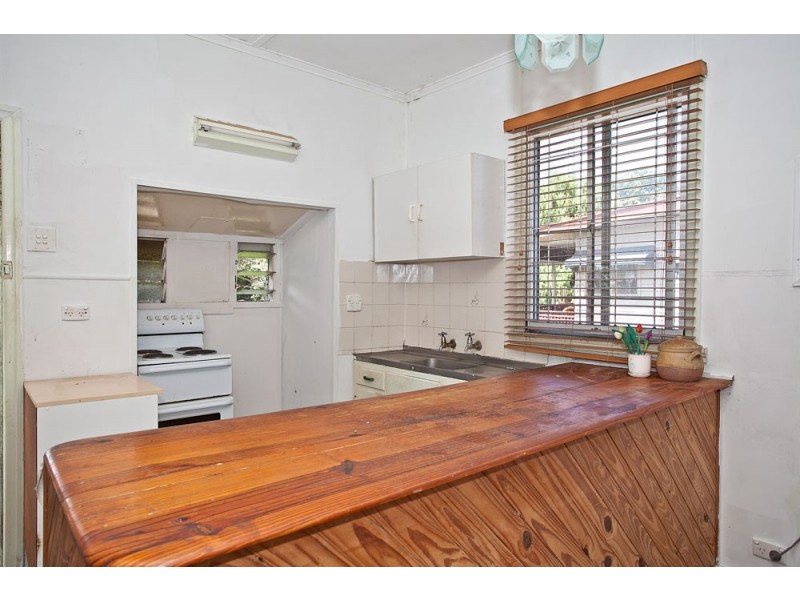 106 Thomas Street, Clontarf QLD 4019