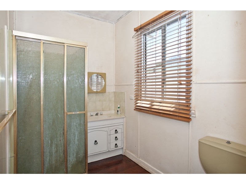 106 Thomas Street, Clontarf QLD 4019