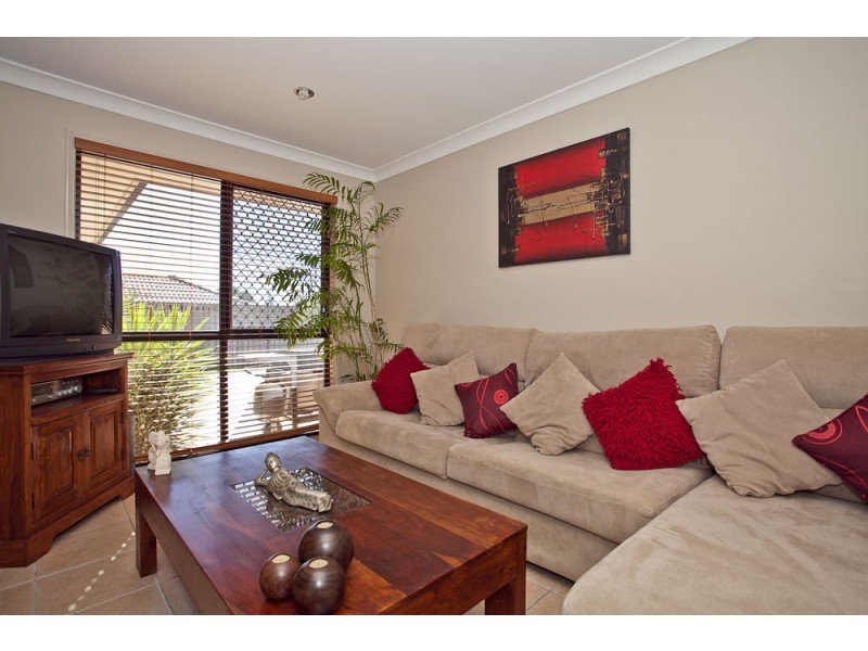 5 Poppel Court, Narangba QLD 4504