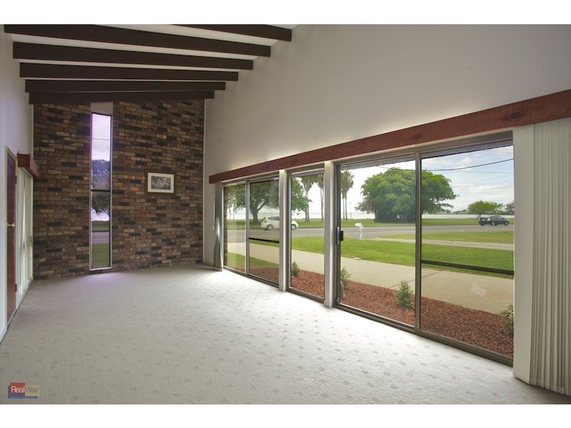 21 Endeavour Esplanade, Newport QLD 4020