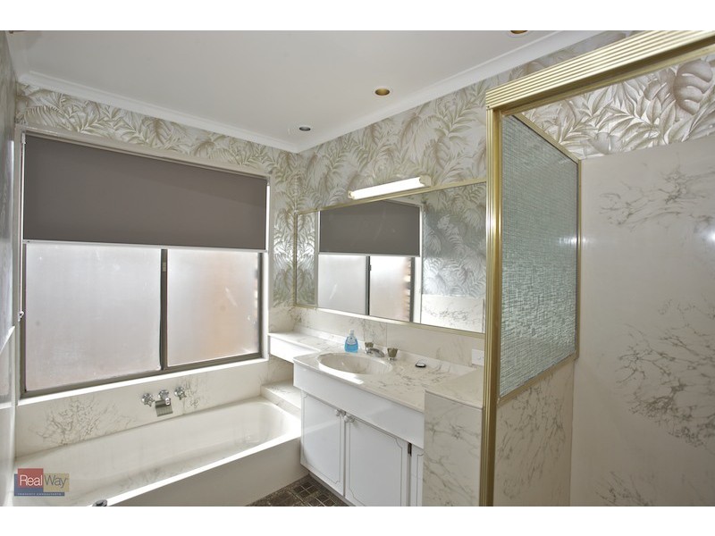 21 Endeavour Esplanade, Newport QLD 4020