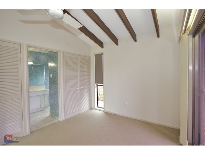 21 Endeavour Esplanade, Newport QLD 4020