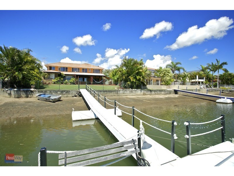 18 Intrepid Court, Newport QLD 4020