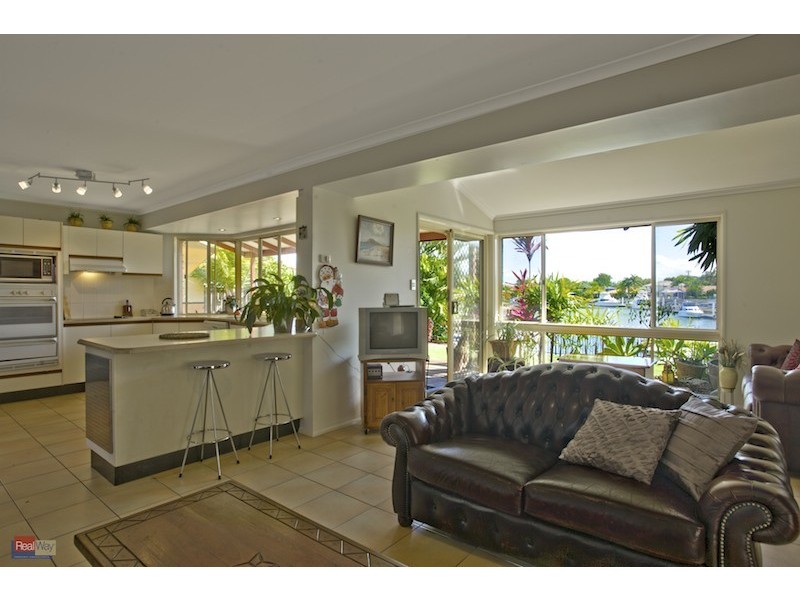 18 Intrepid Court, Newport QLD 4020