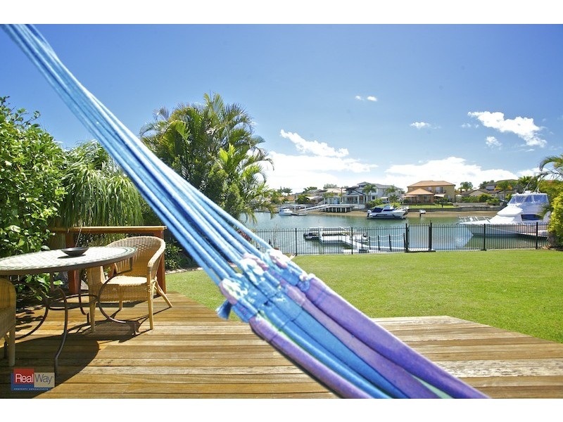 18 Intrepid Court, Newport QLD 4020