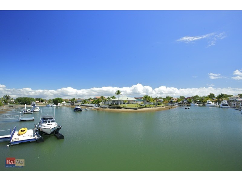 18 Intrepid Court, Newport QLD 4020