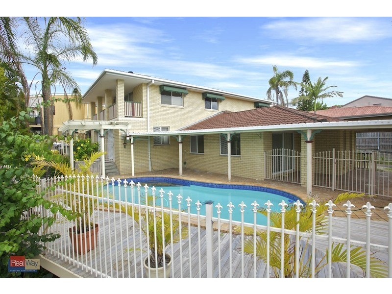 2 Selangor Place, Carina QLD 4152