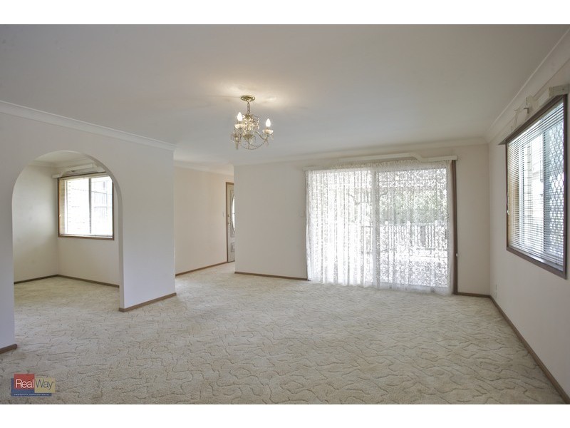 2 Selangor Place, Carina QLD 4152