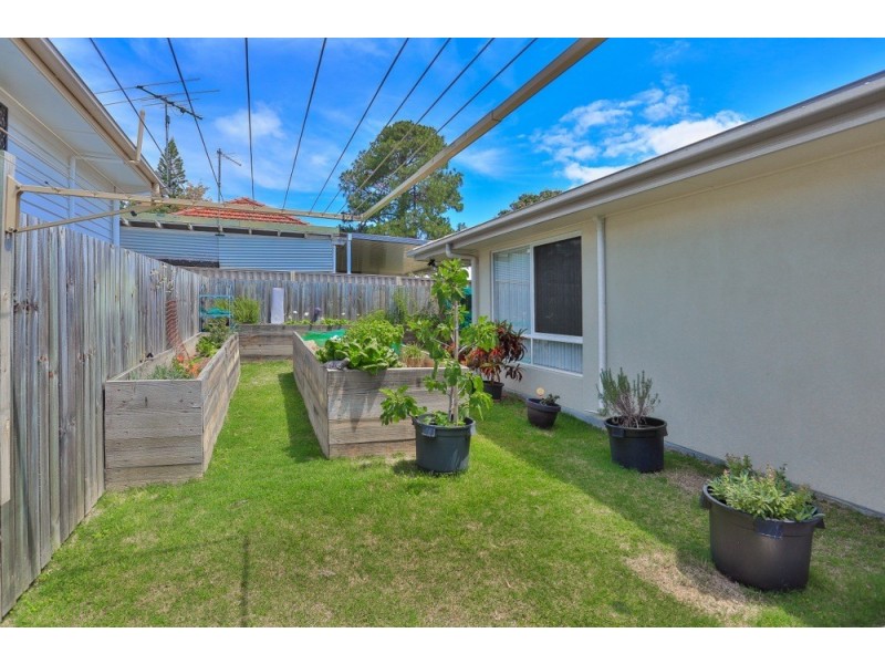 1a Edwin Street, Redcliffe QLD 4020