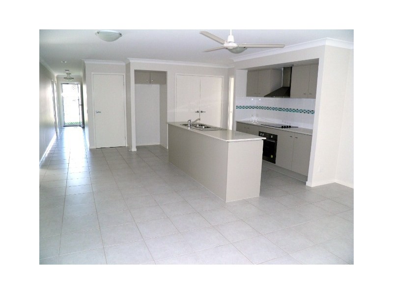 1a Edwin Street, Redcliffe QLD 4020