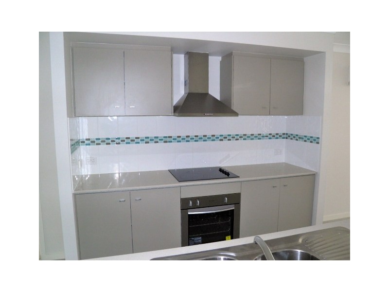 1a Edwin Street, Redcliffe QLD 4020