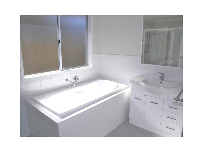 1a Edwin Street, Redcliffe QLD 4020