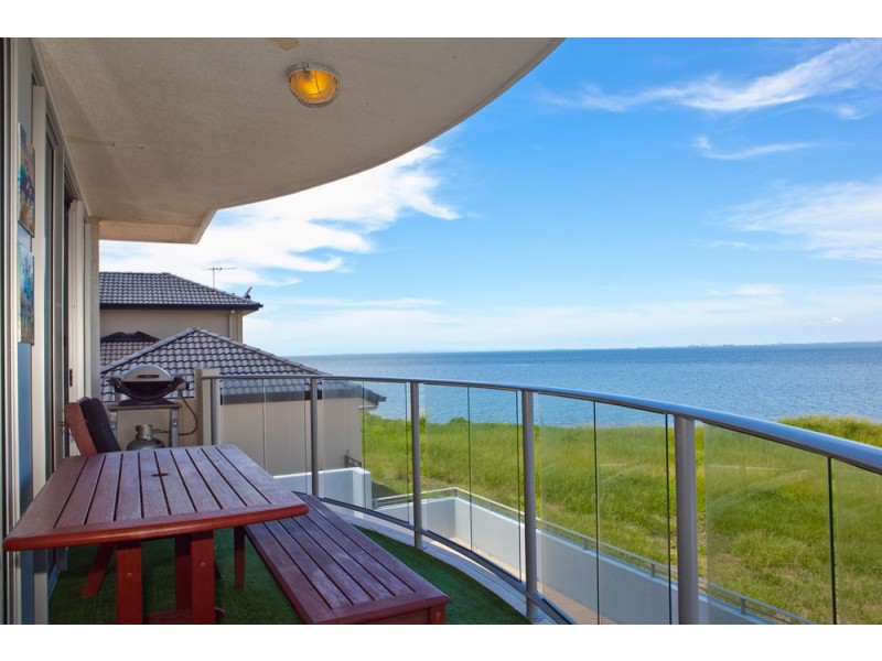 4/5 Lilla Street, Woody Point QLD 4019