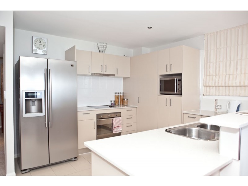 4/5 Lilla Street, Woody Point QLD 4019